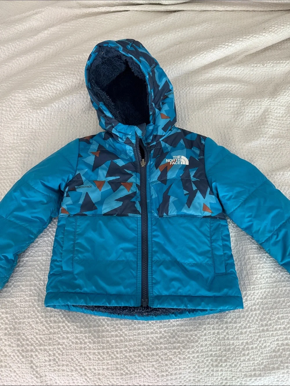 The North Face Reversible  Geo-Print Hooded Khombu Jacket 3T